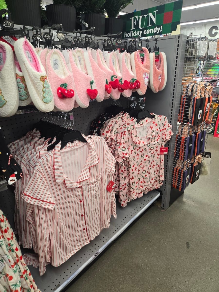 Five Below, photo 2