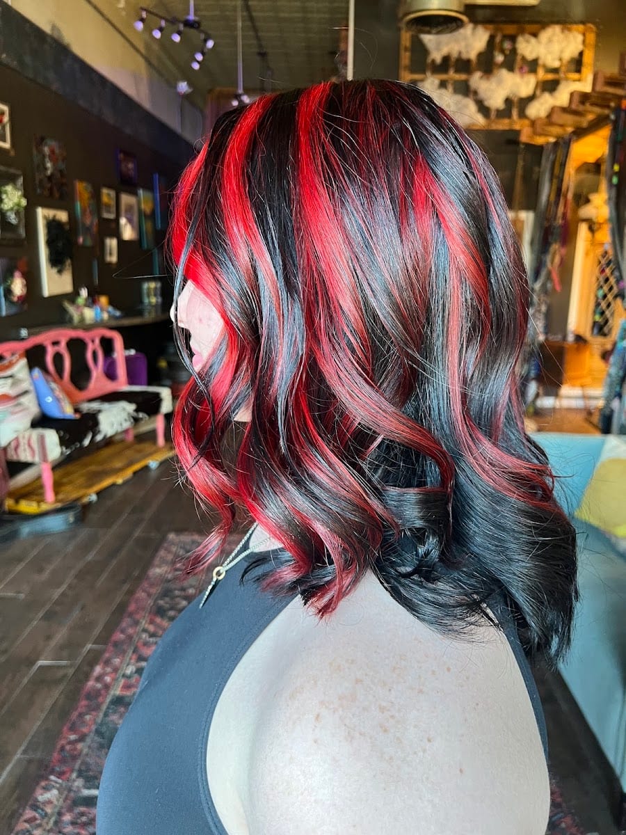 Faux Real Hair Design Studio, photo 2