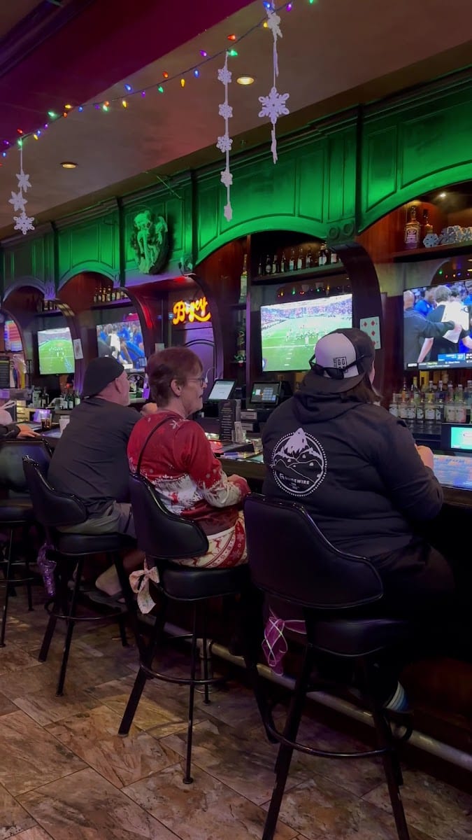 Bogeys Bar & Grill West, photo 3