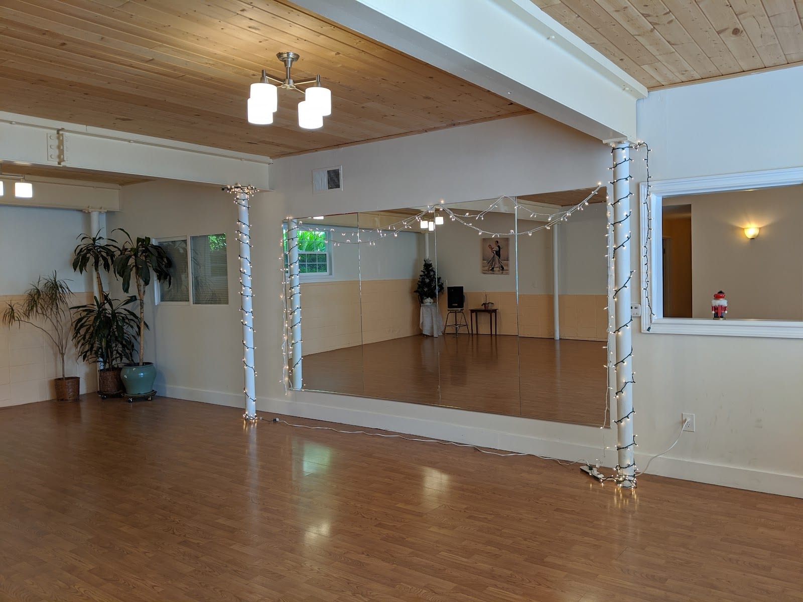 The Pick School of Ballroom Dancing, photo 2