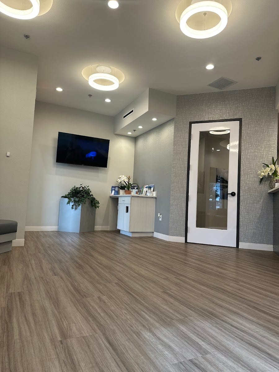 Lone Star Dental Care: Afshin Vahadi, DDS, MICOI