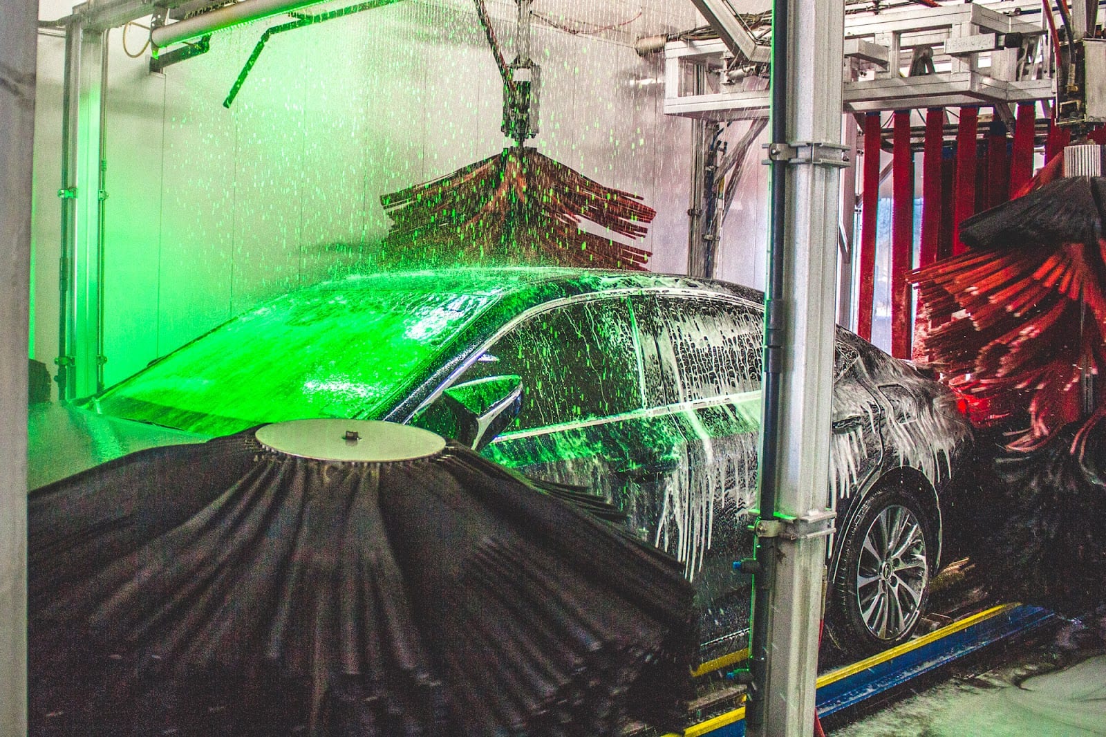 WASHGUYS Car Wash, photo 2