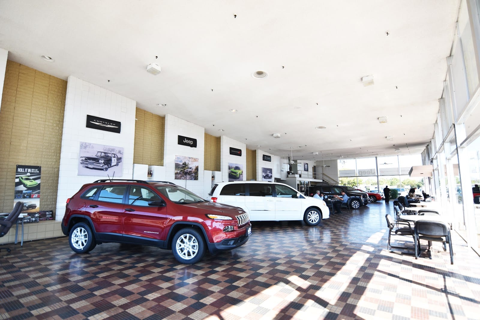 Hanlees Chrysler Dodge Jeep Ram of Napa, photo 4