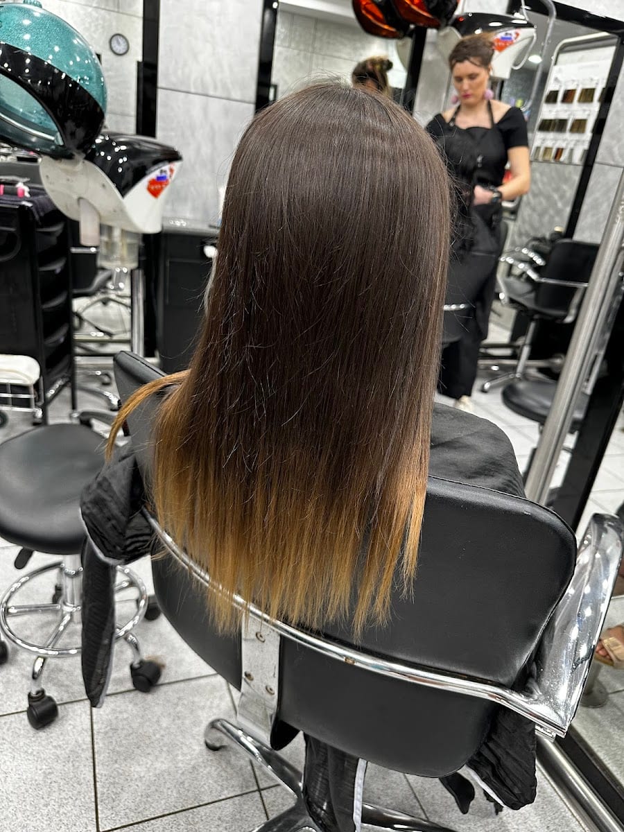 M Hair & Co., photo 3