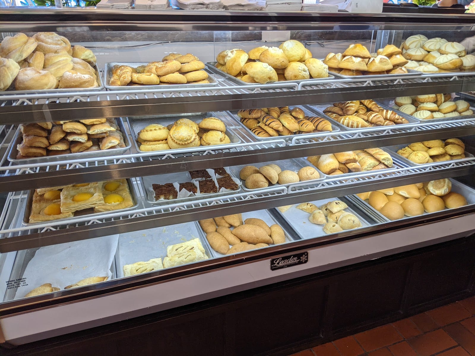 Eterna Primavera Bakery