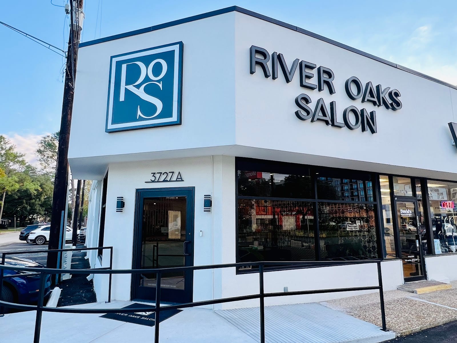 River Oaks Salon