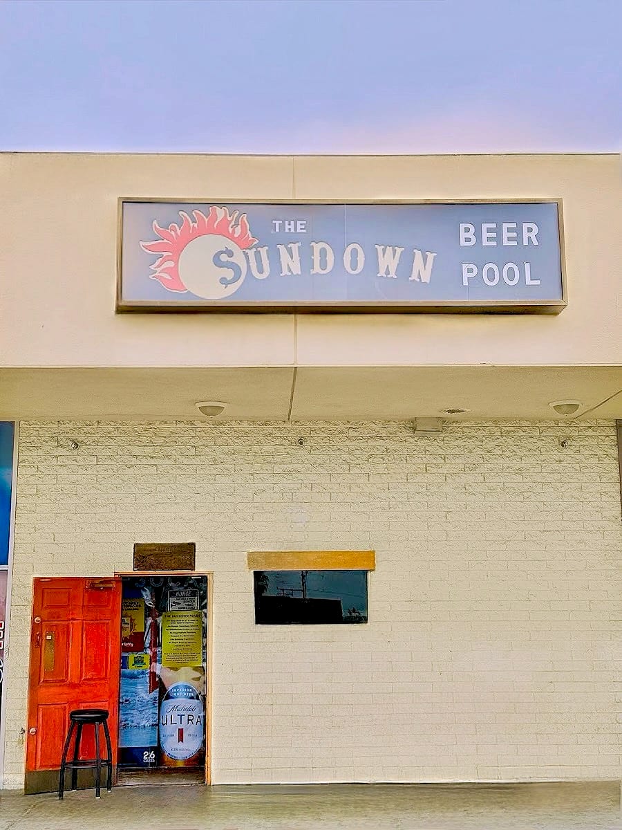 The Sundown Bikini Bar, photo 2