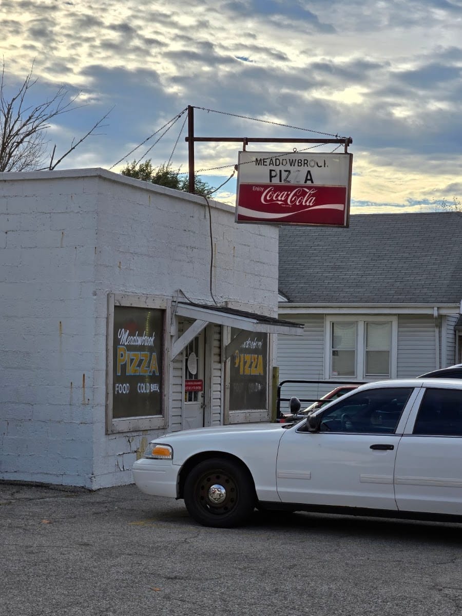 Meadowbrook Pizza, photo 2