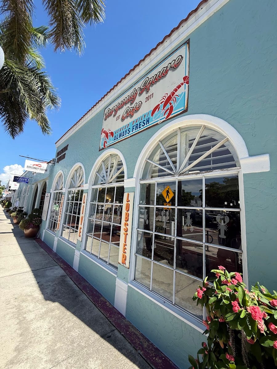 Burgundy Square Cafe, photo 2