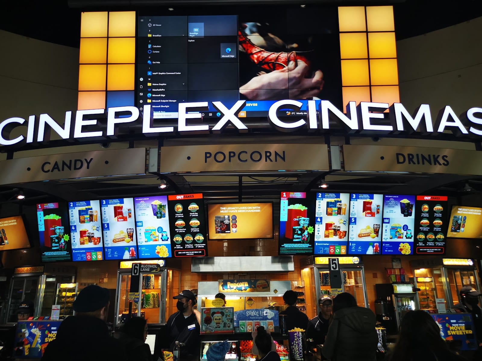 Cineplex Cinemas Queensway & VIP, photo 3