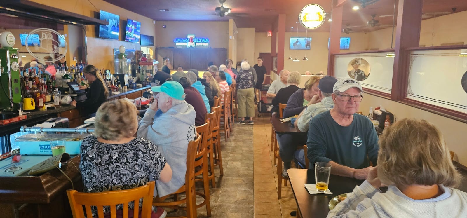 Junior & Rosie's Neighborhood Cafe & Grille