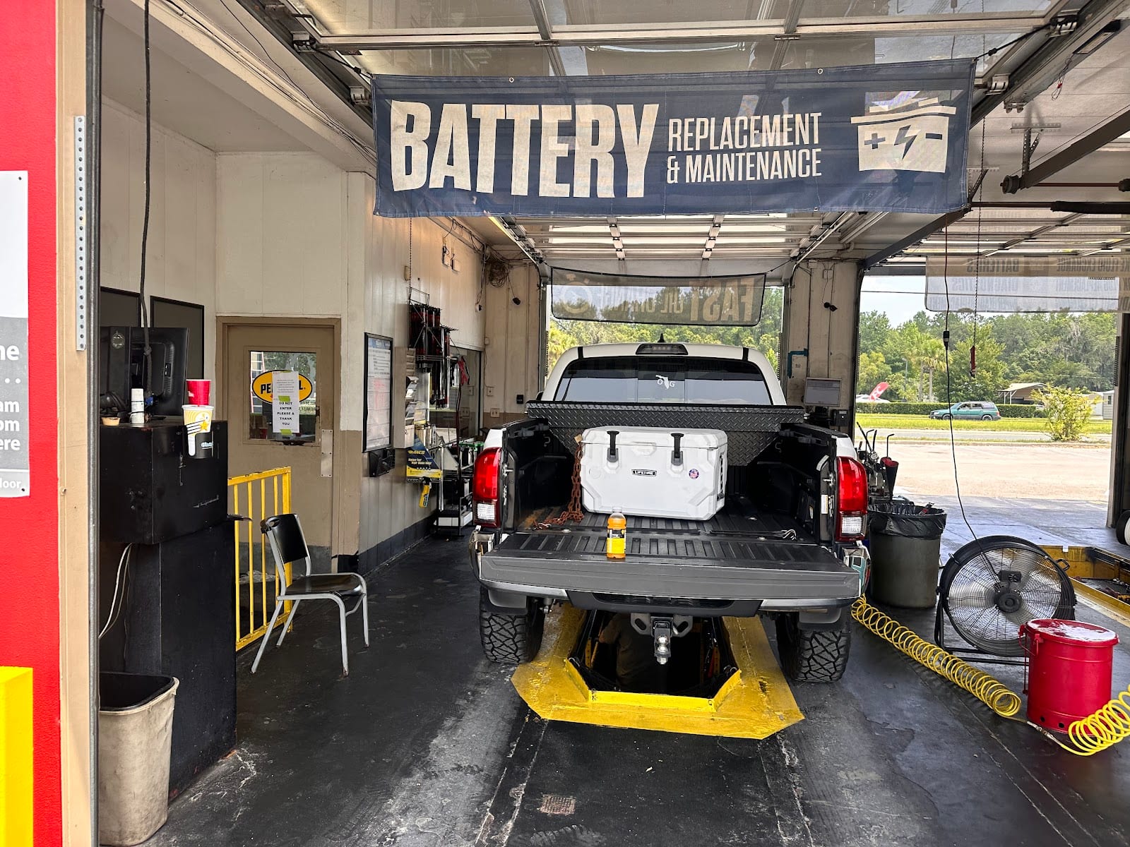 Jiffy Lube Oil Change, photo 3