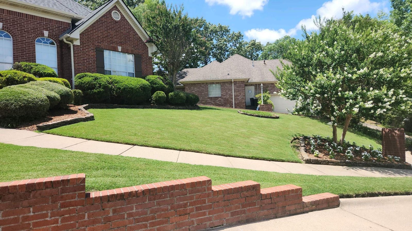 Apex Lawns, photo 3