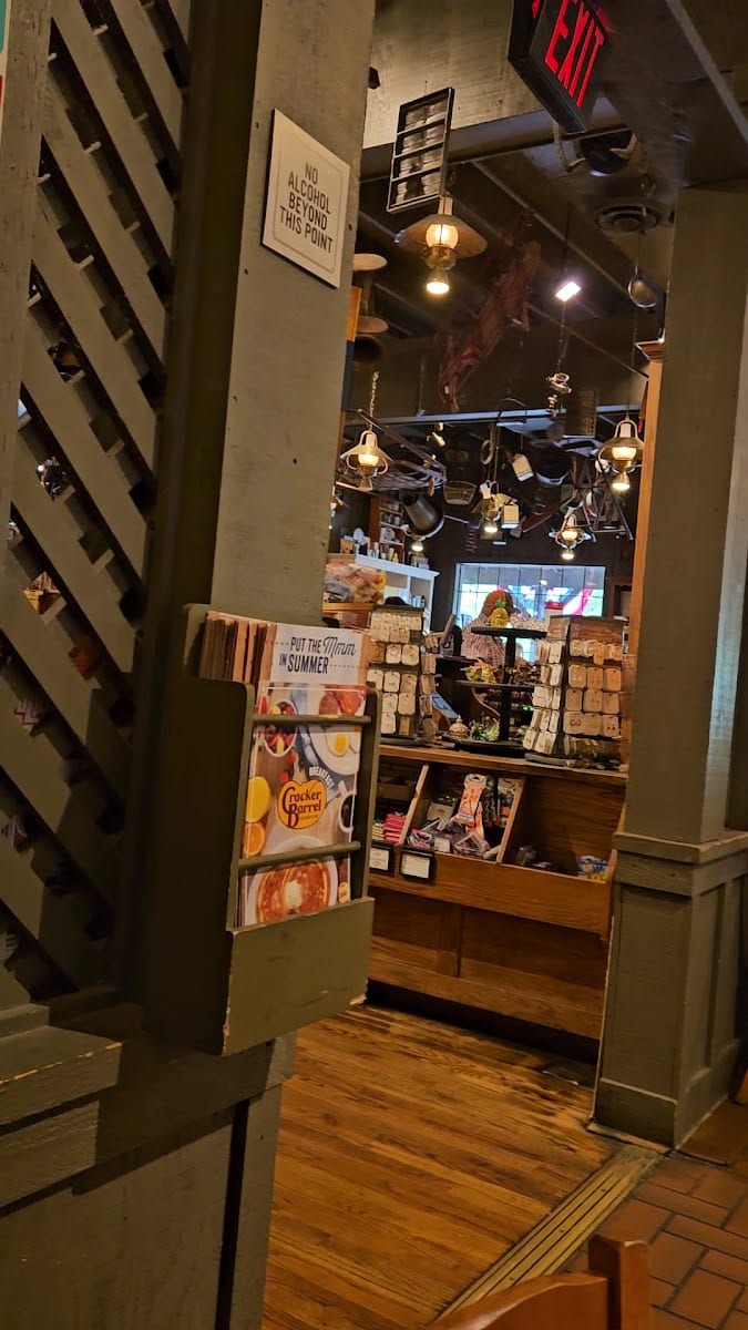 Cracker Barrel Old Country Store, photo 3