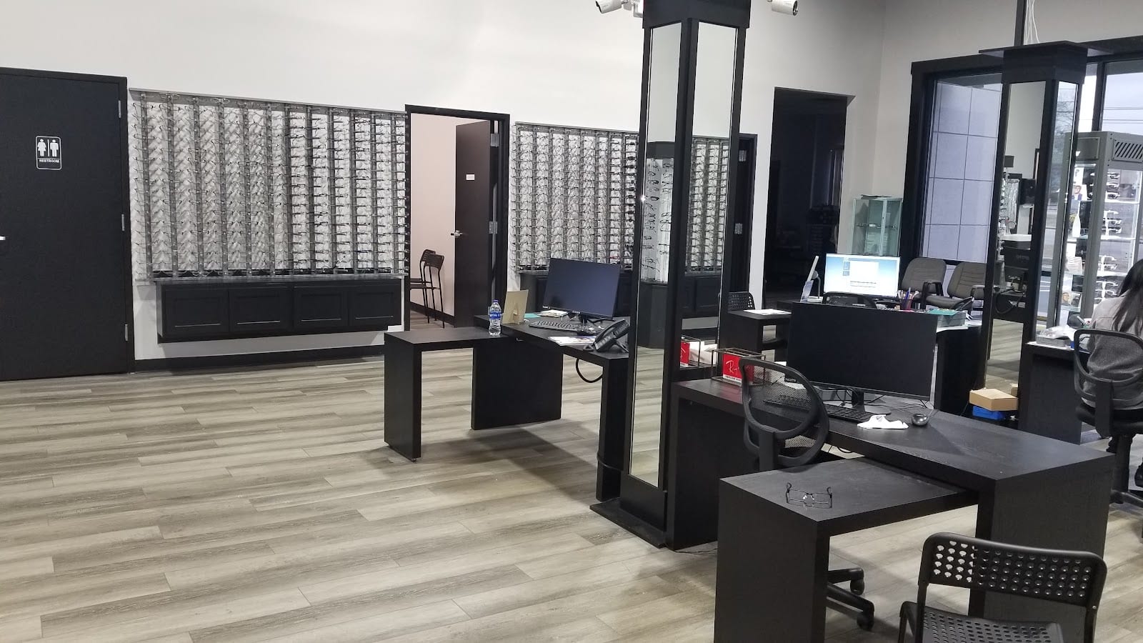 Specs for Less, photo 3