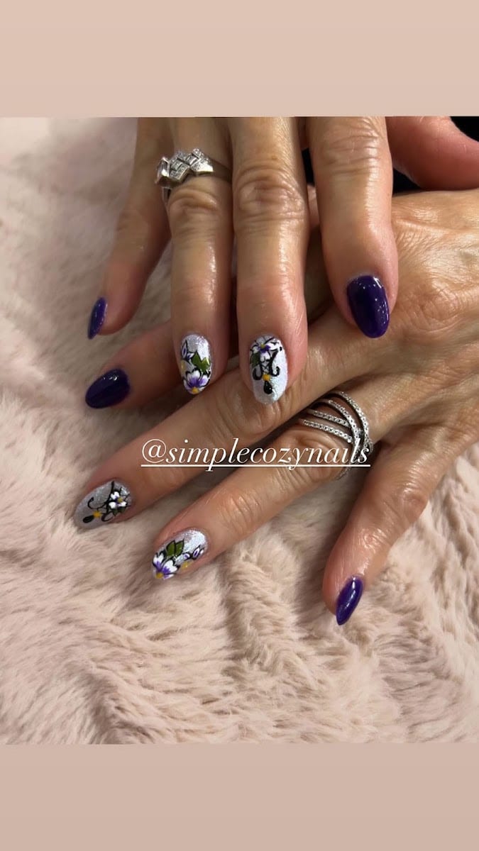 Simple Cozy Nails