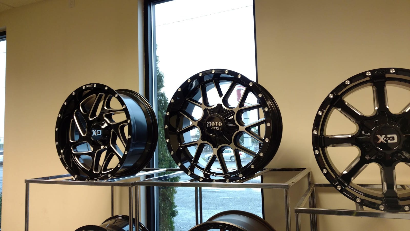 Tire-Rama, photo 2