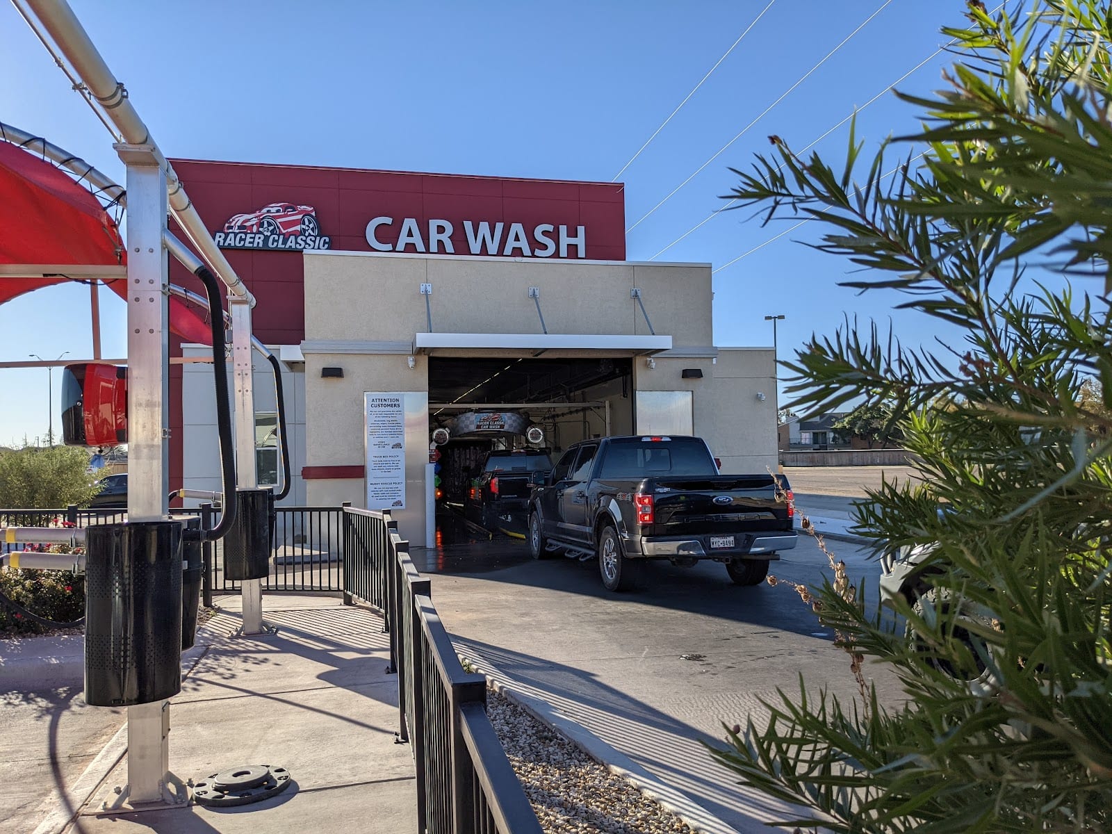Mister Car Wash, photo 2