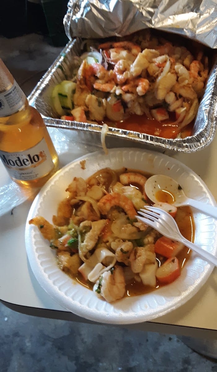 Xolo truck mariscos, photo 3