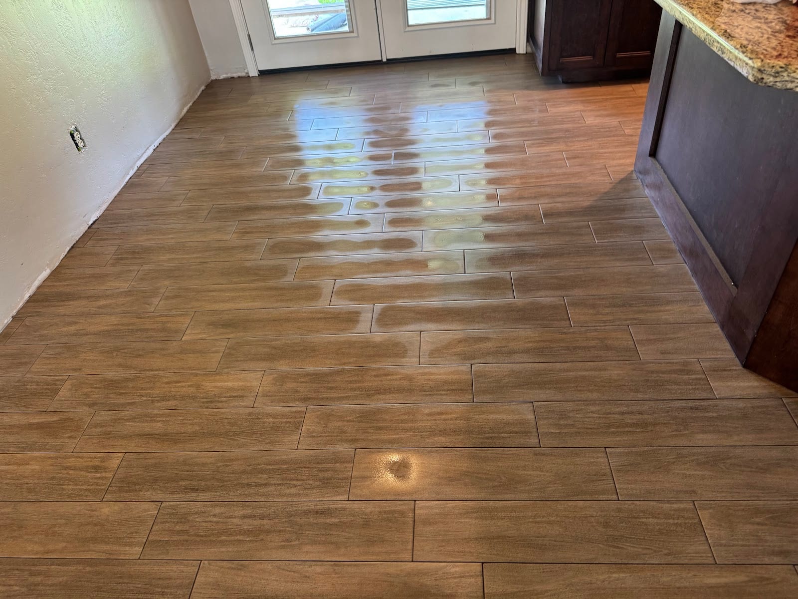 Licon's Floors LLC