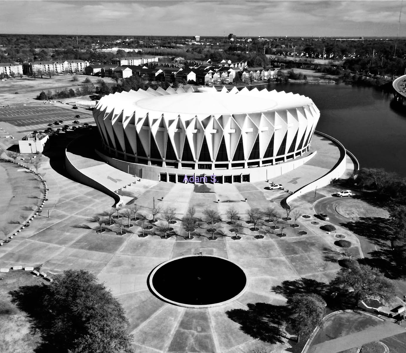 Hampton Coliseum, photo 2