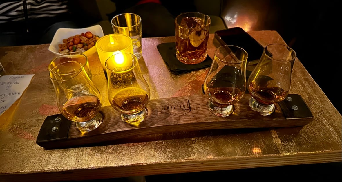 Chapter 4 At Les Amis, photo 4