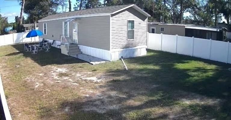 Creek Golf course front home minute from DowntownVenice Florida.