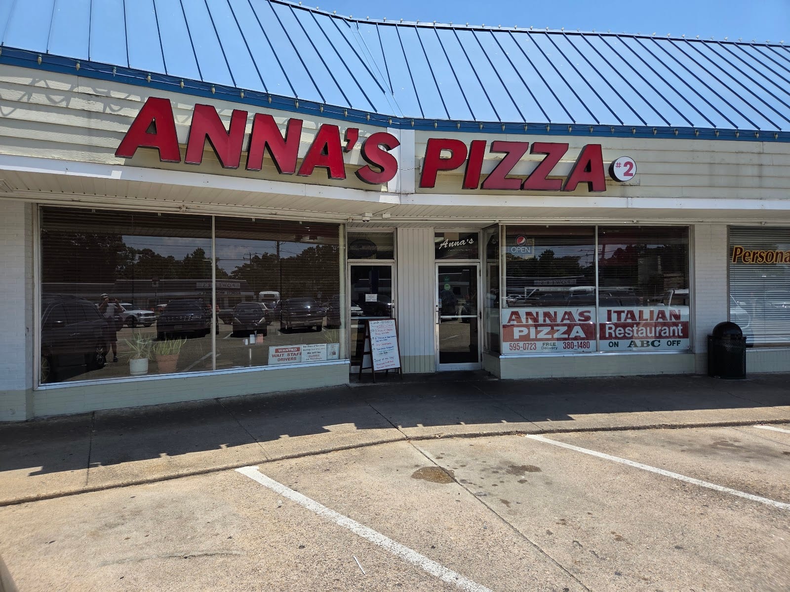 Anna's Pizza