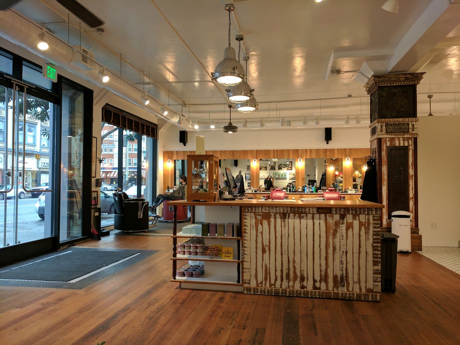 People's Barber & Shop