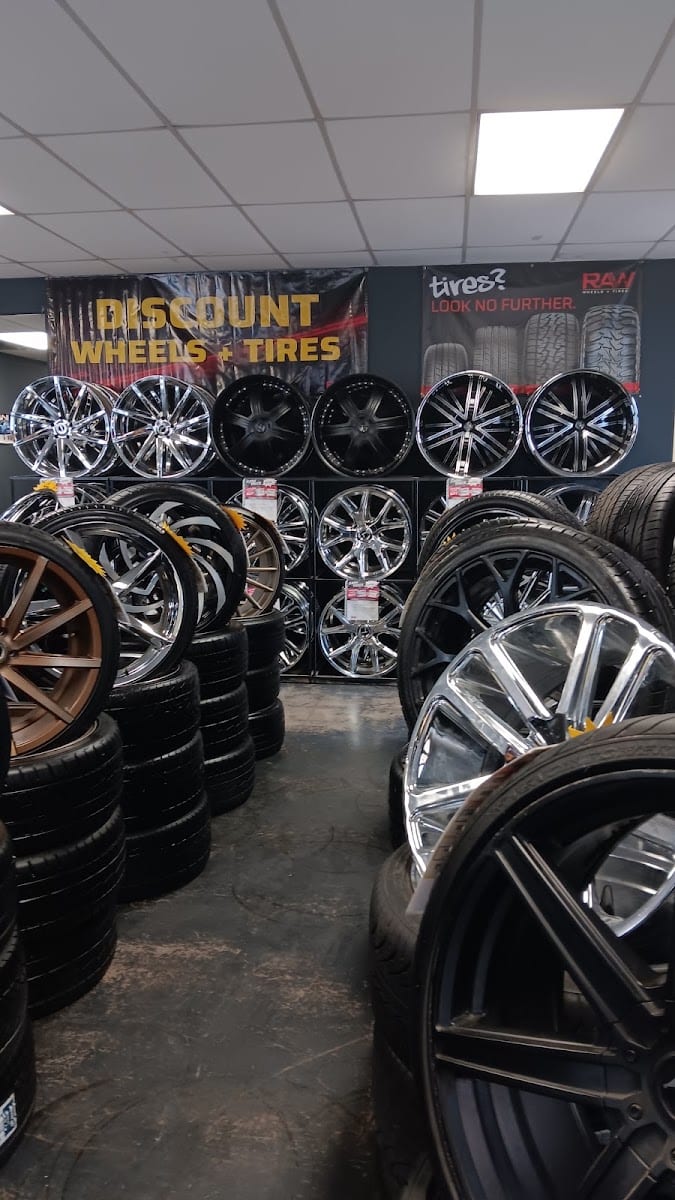 RAW Wheels & Tires