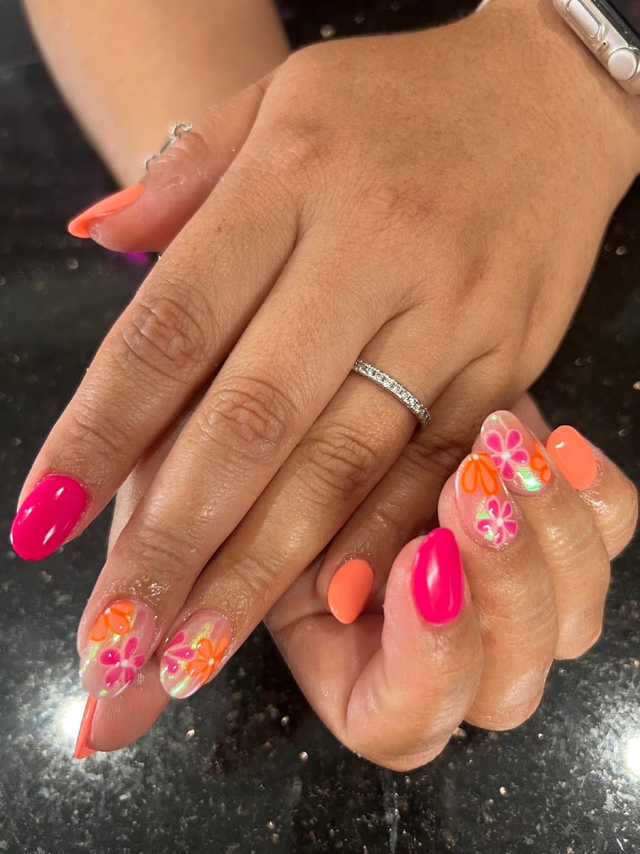 Nails & Cocktails, photo 2