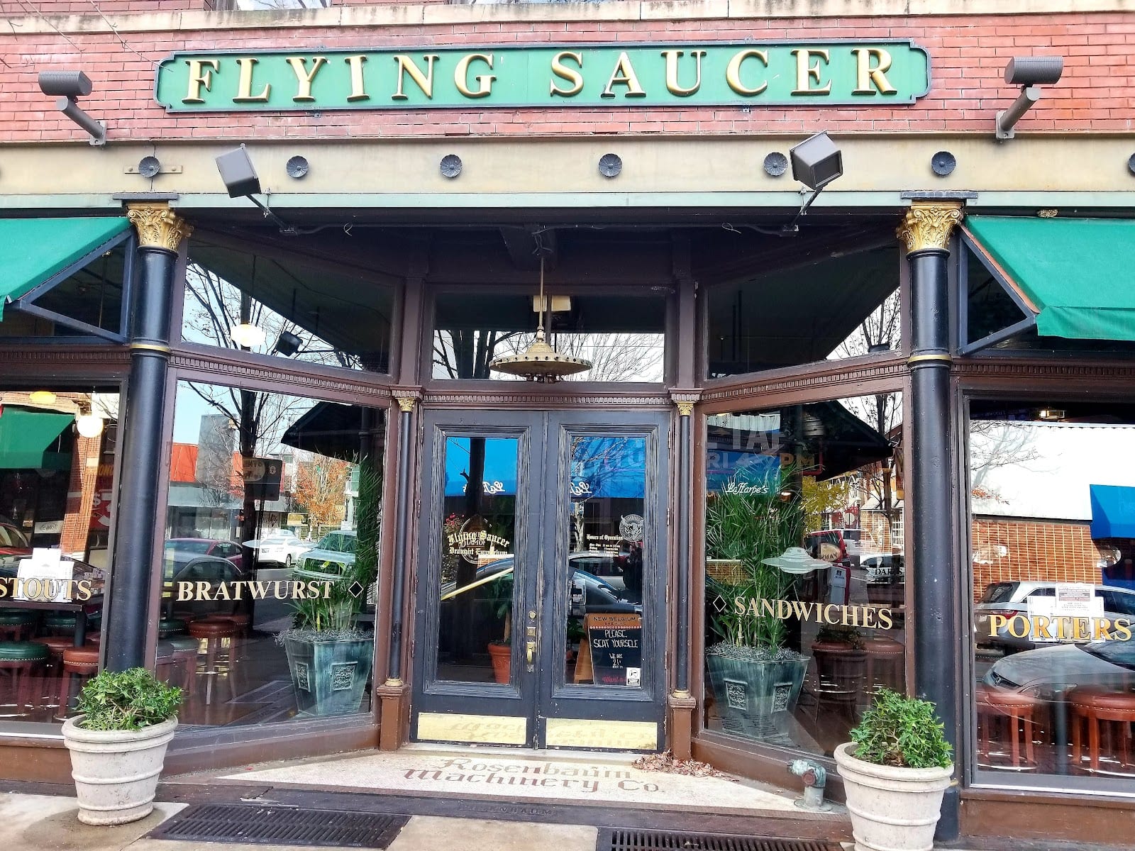Flying Saucer Draught Emporium, photo 2
