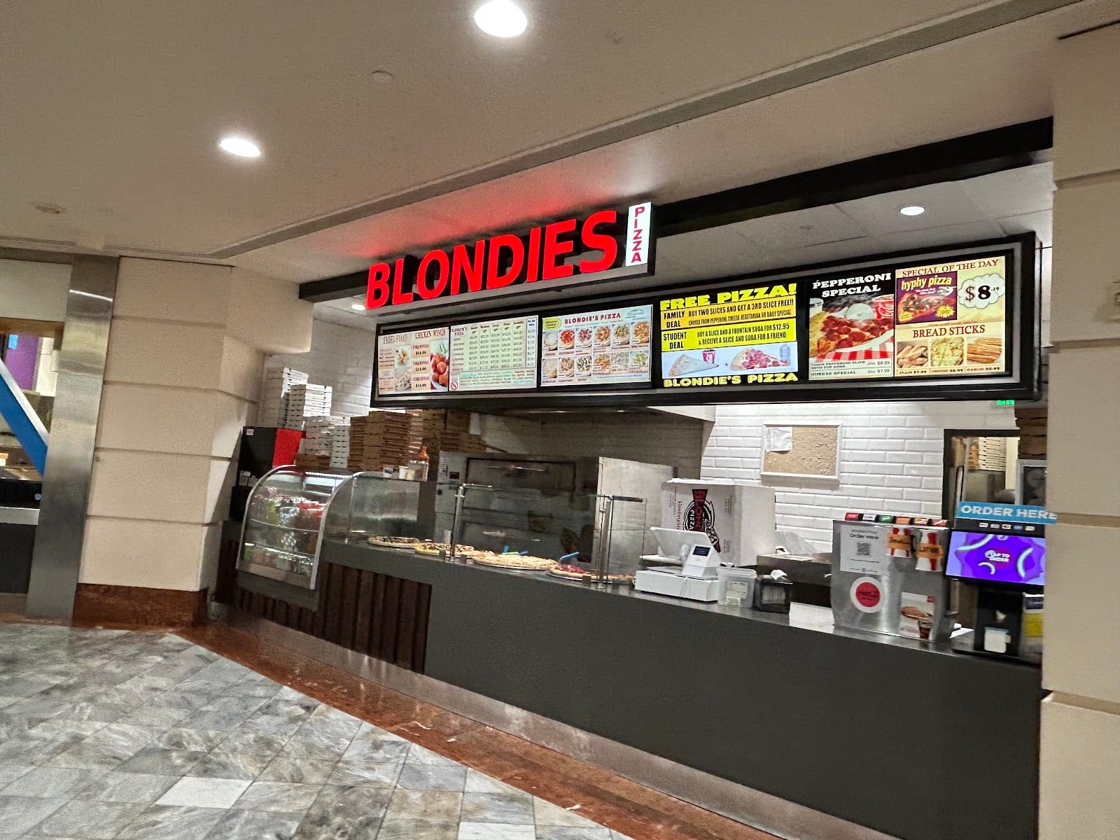 Blondie’s Pizza, photo 2