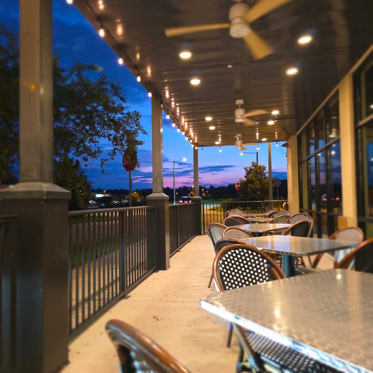 THE LOOP RESTAURANT