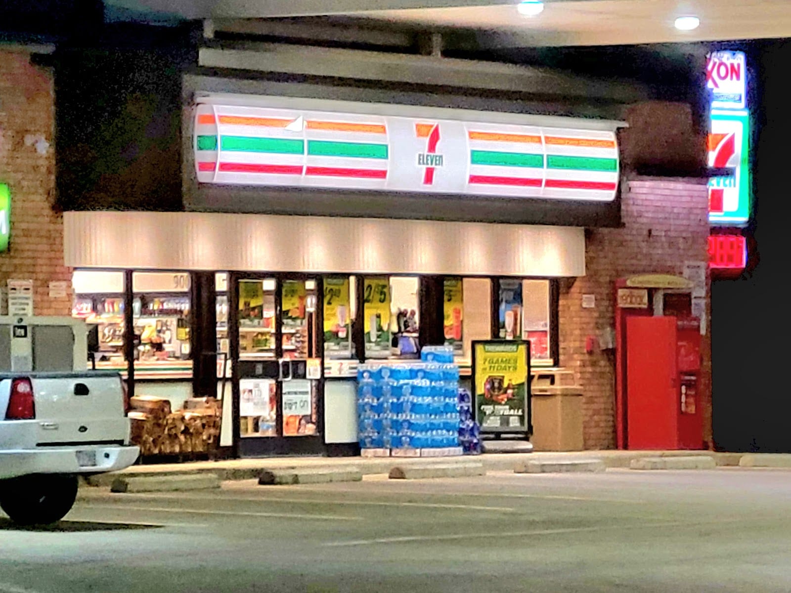 Exxon, photo 2