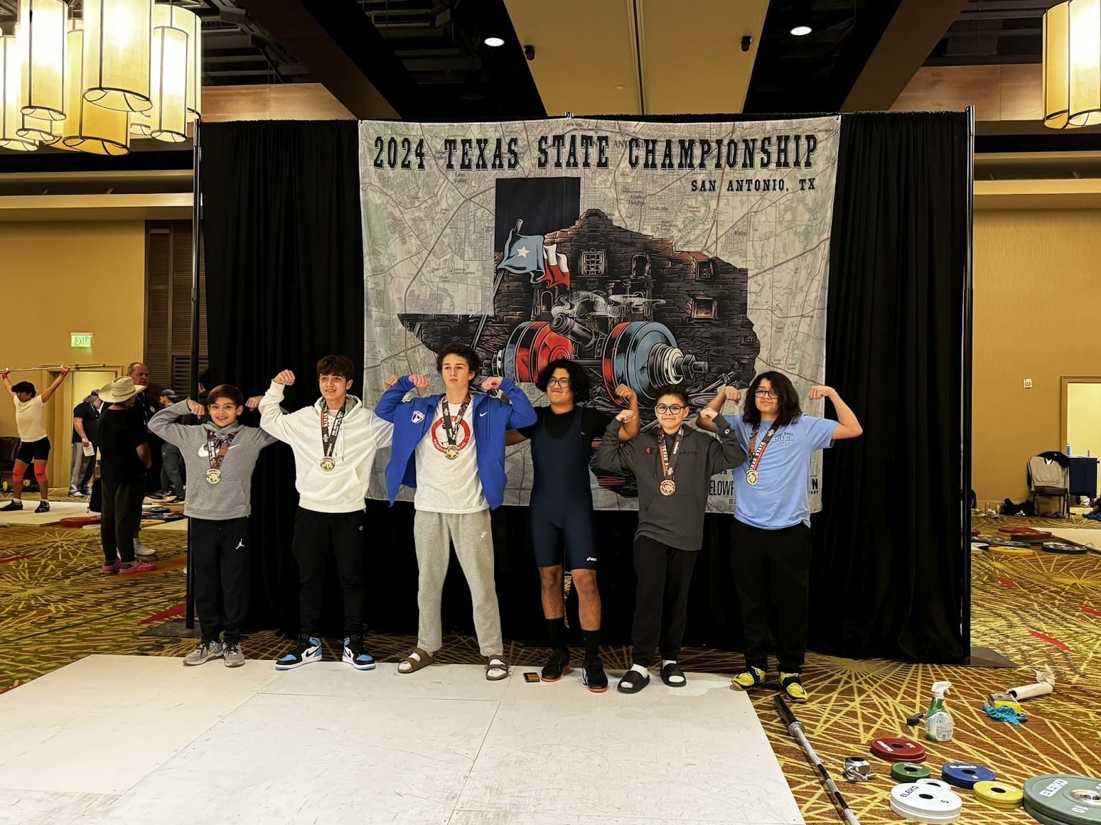 Huszka Weightlifting Club, photo 4