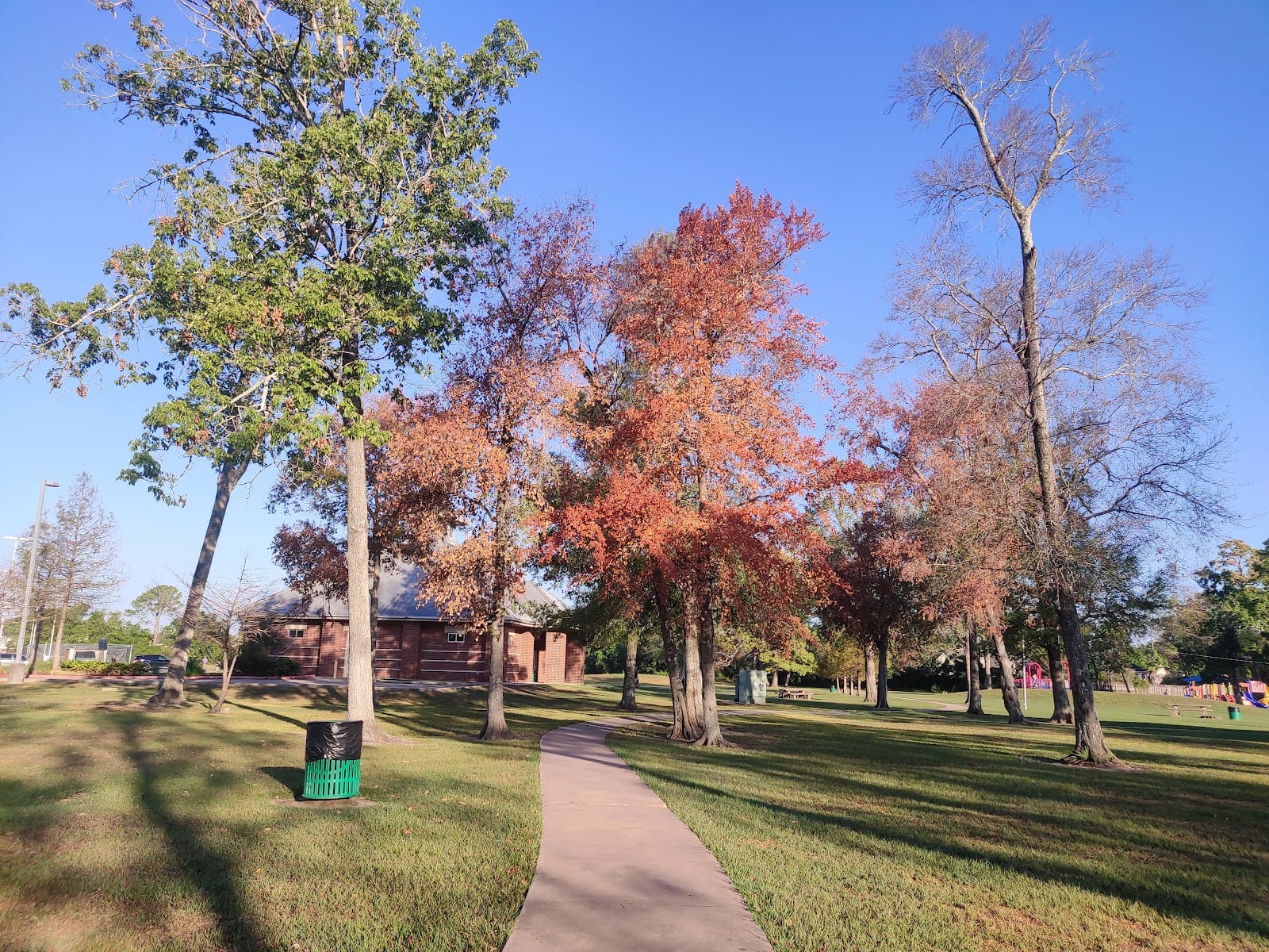 Roger's Park, photo 3