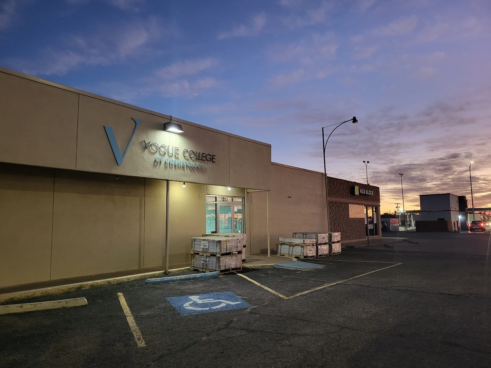 Vogue College of Cosmetology, photo 3
