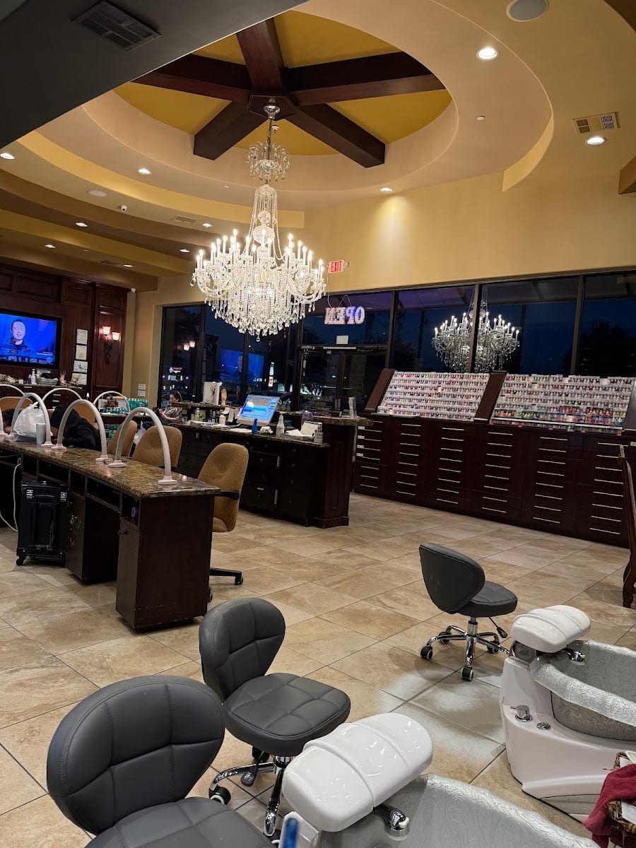 Palace Nails & Spa