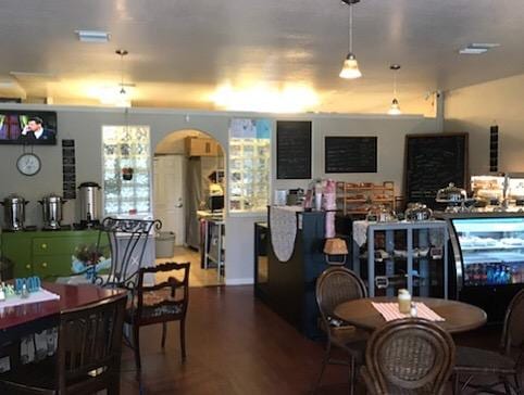 T n D Bakery