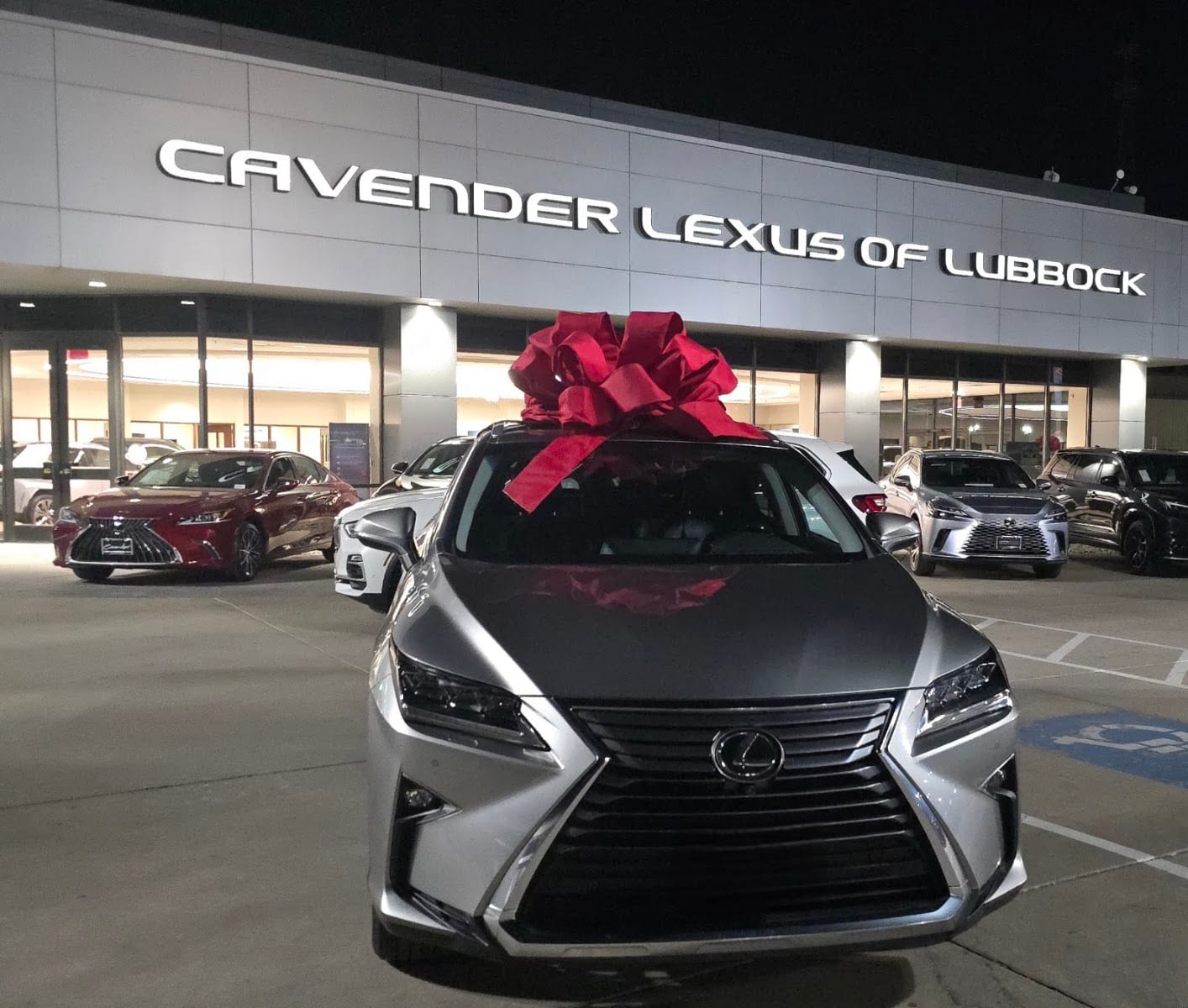 Cavender Lexus of Lubbock, photo 4