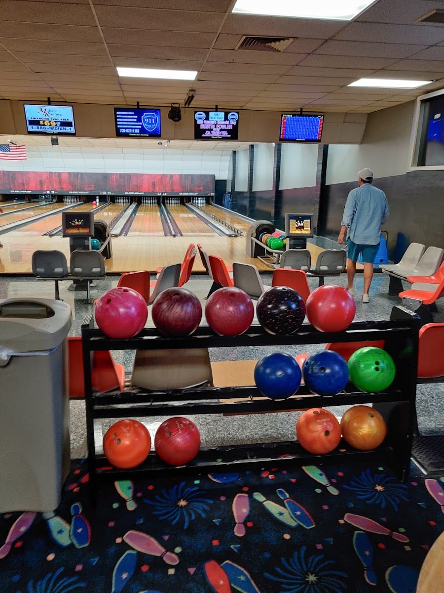 Floyd Bowling & Amusement Center, photo 4