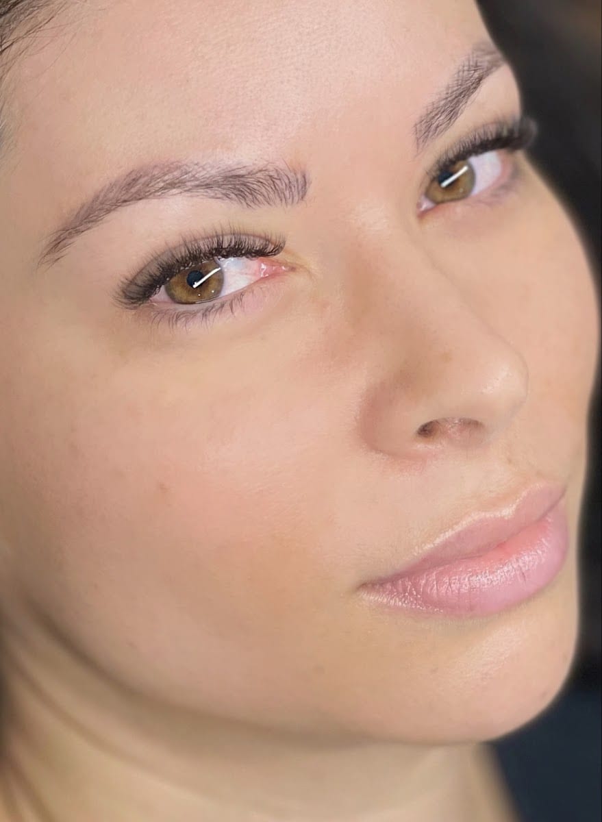 IV Lash & Brow Studio