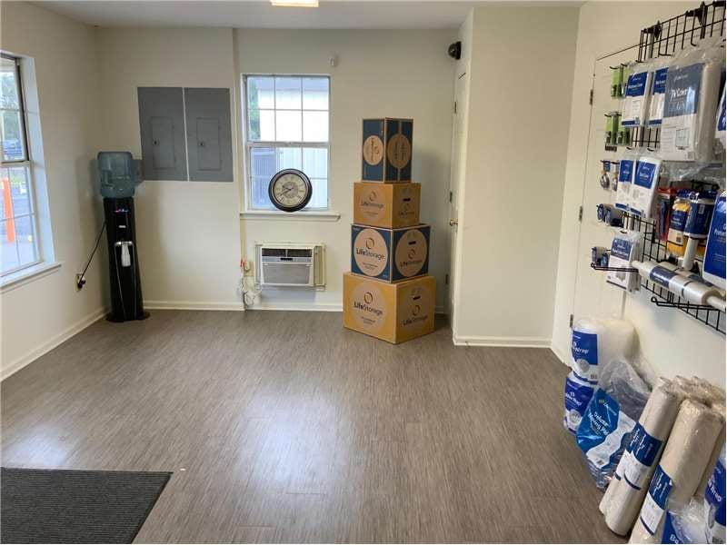 Extra Space Storage, photo 3