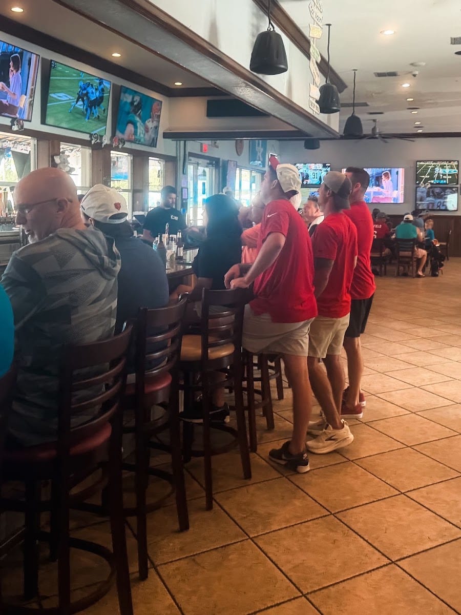 Evie’s Tavern & Grill, photo 3