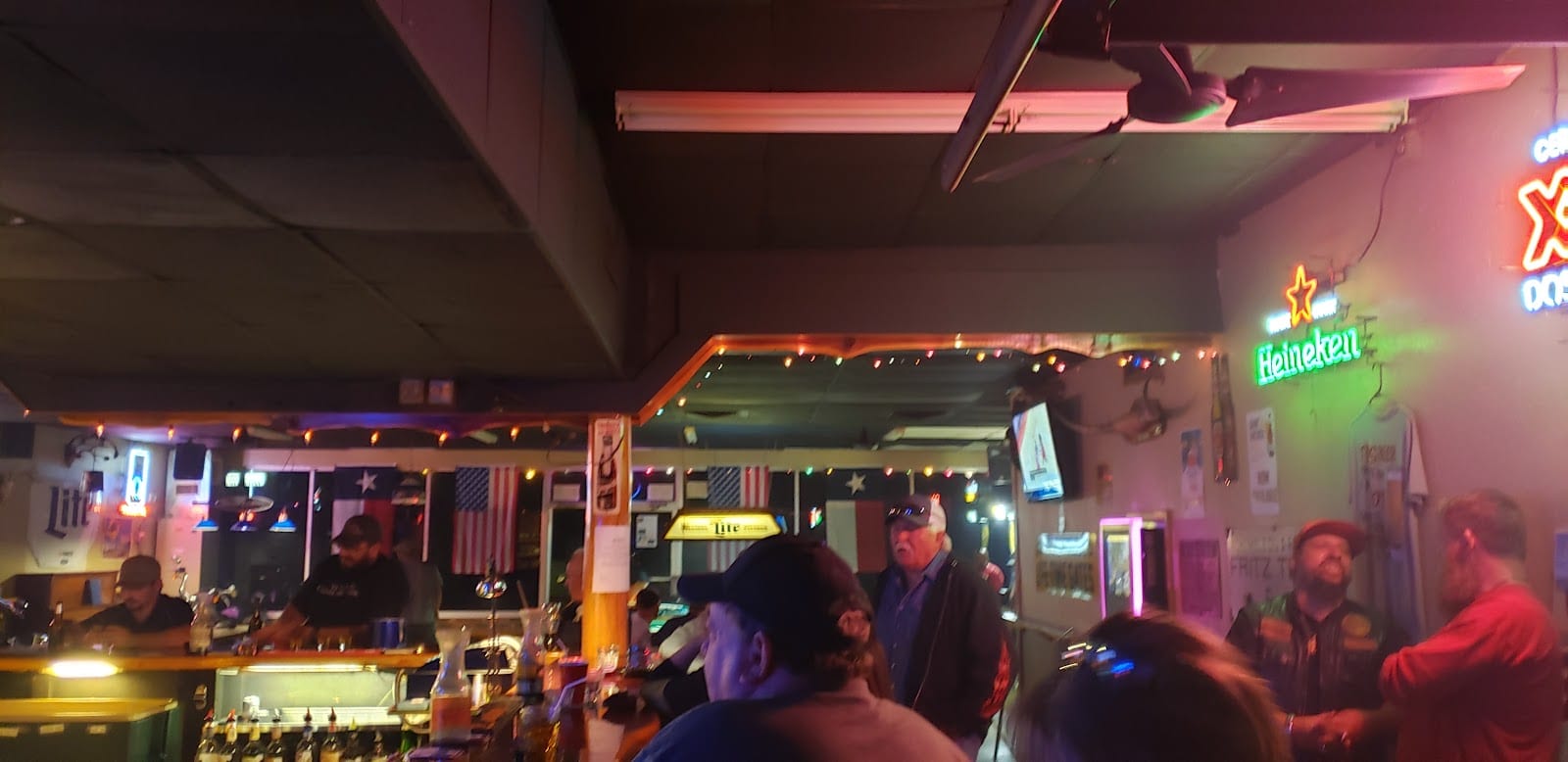 Shooters Saloon, photo 4