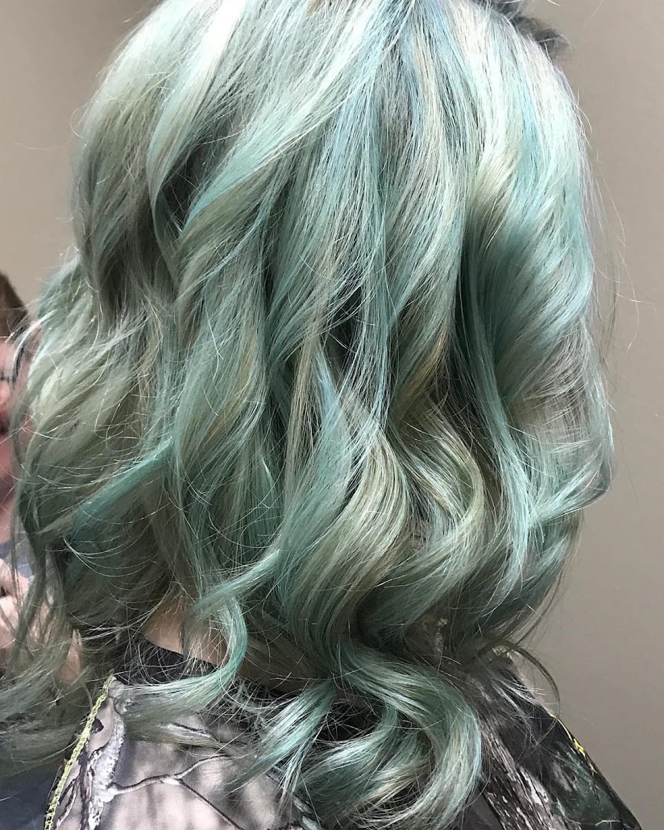 Lexie Stowers at Studio J Salon, photo 3