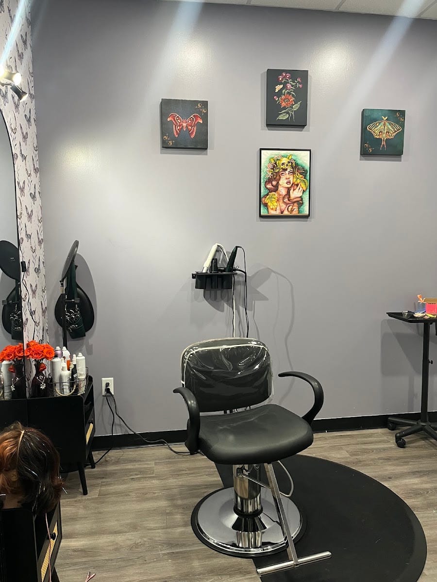 Stardust Salon (with Izzy), photo 3