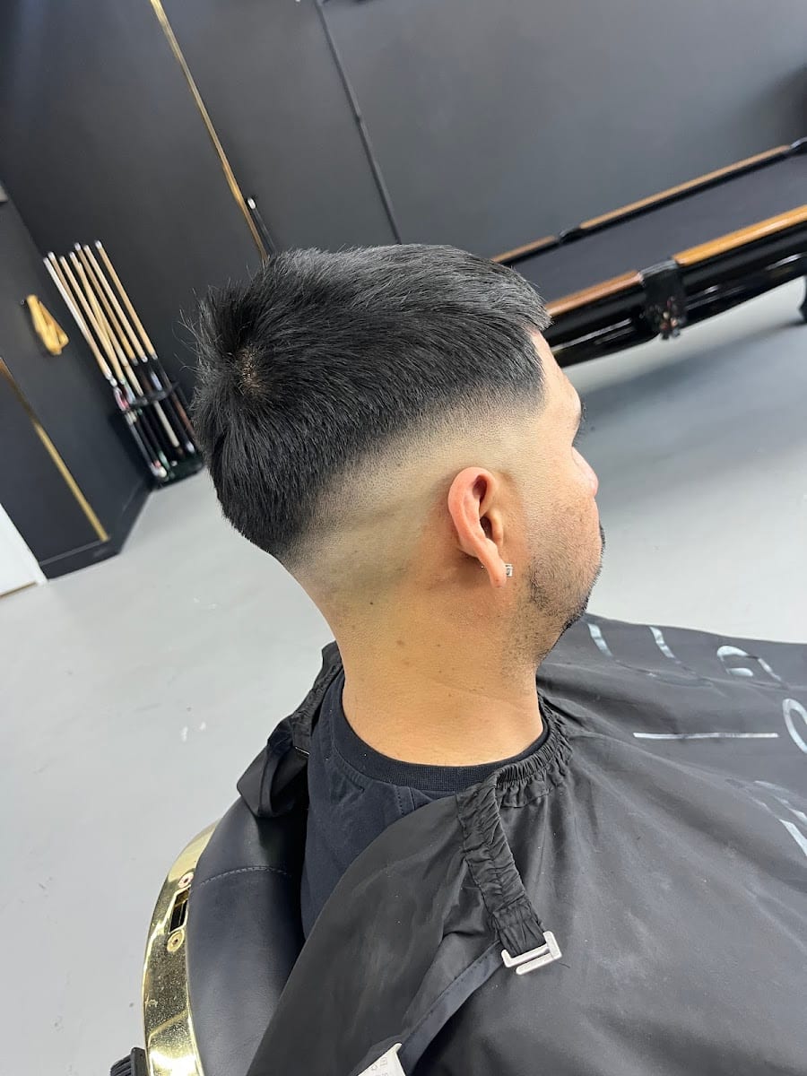 Reyes Barbershop