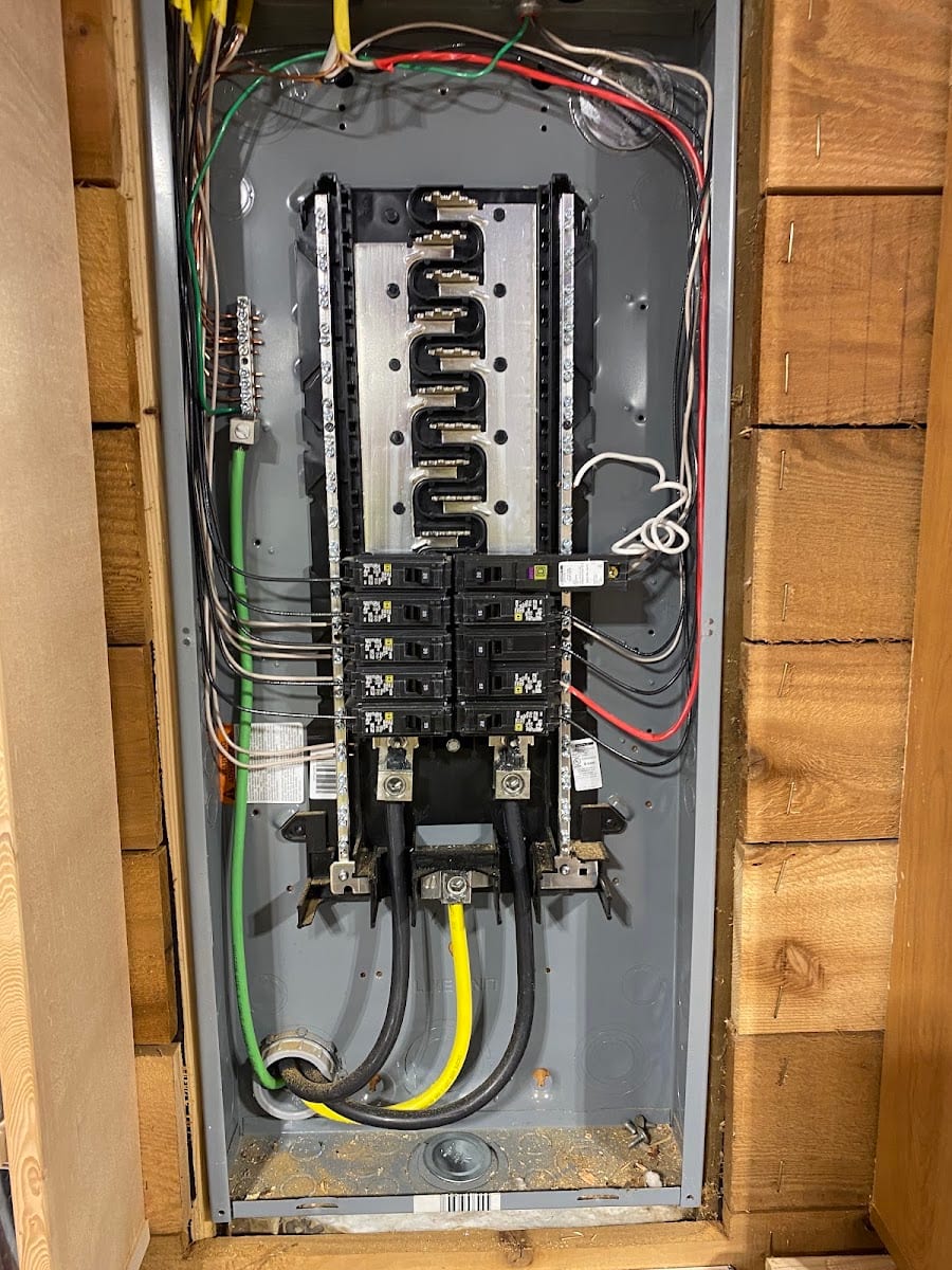FREIGHT TRAIN ELECTRIC LLC, photo 4